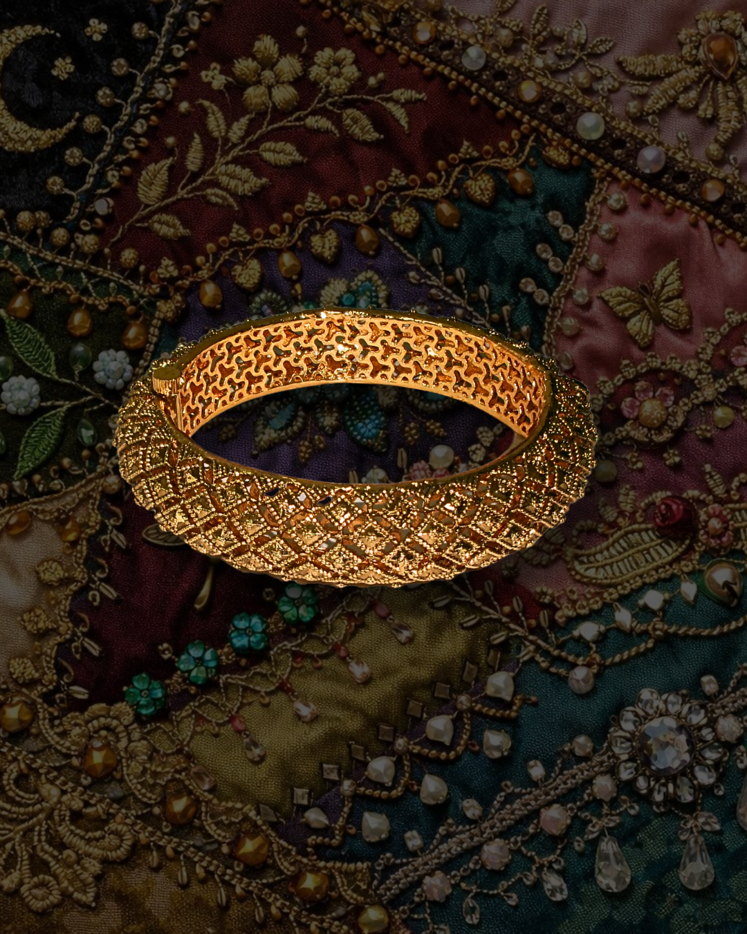 Gold Adjustable Net Bangle