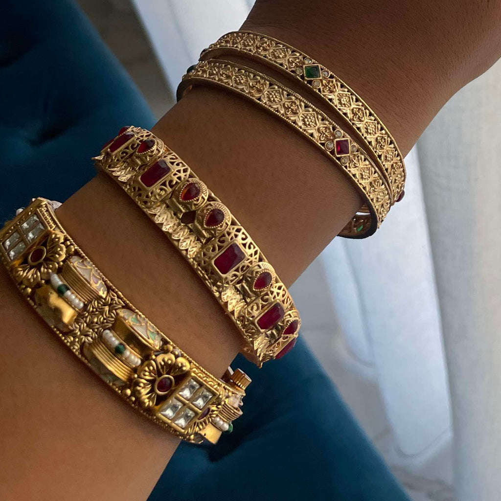 Gold Thin Bangles (4) Pair