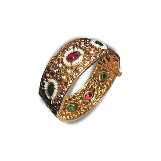 Gold Thick White Bead Circle Bangle
