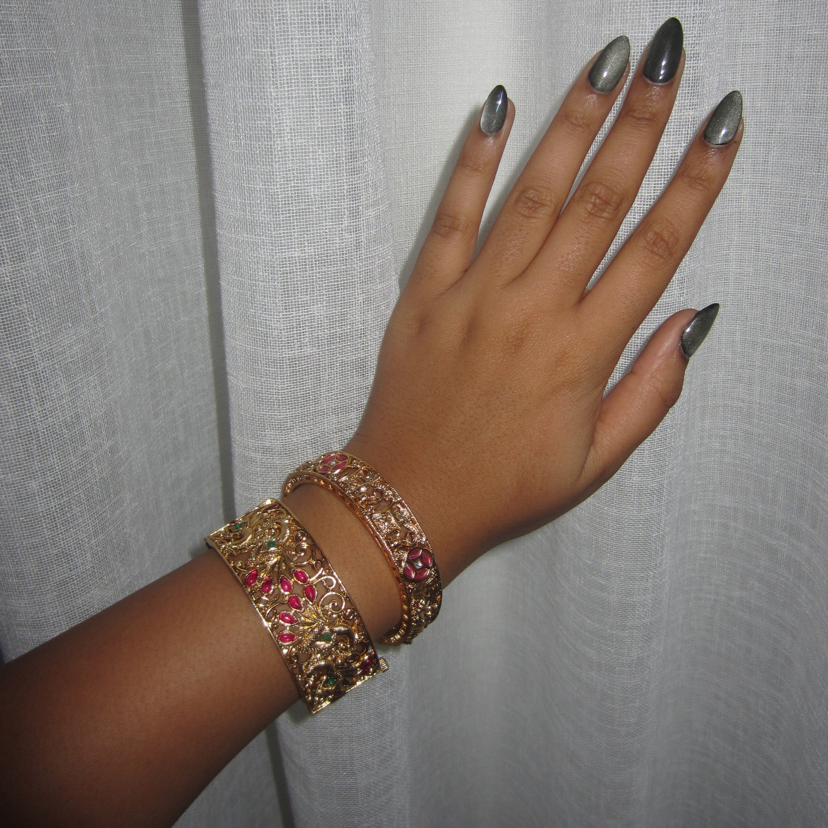 Gold Thick Petal Bangle