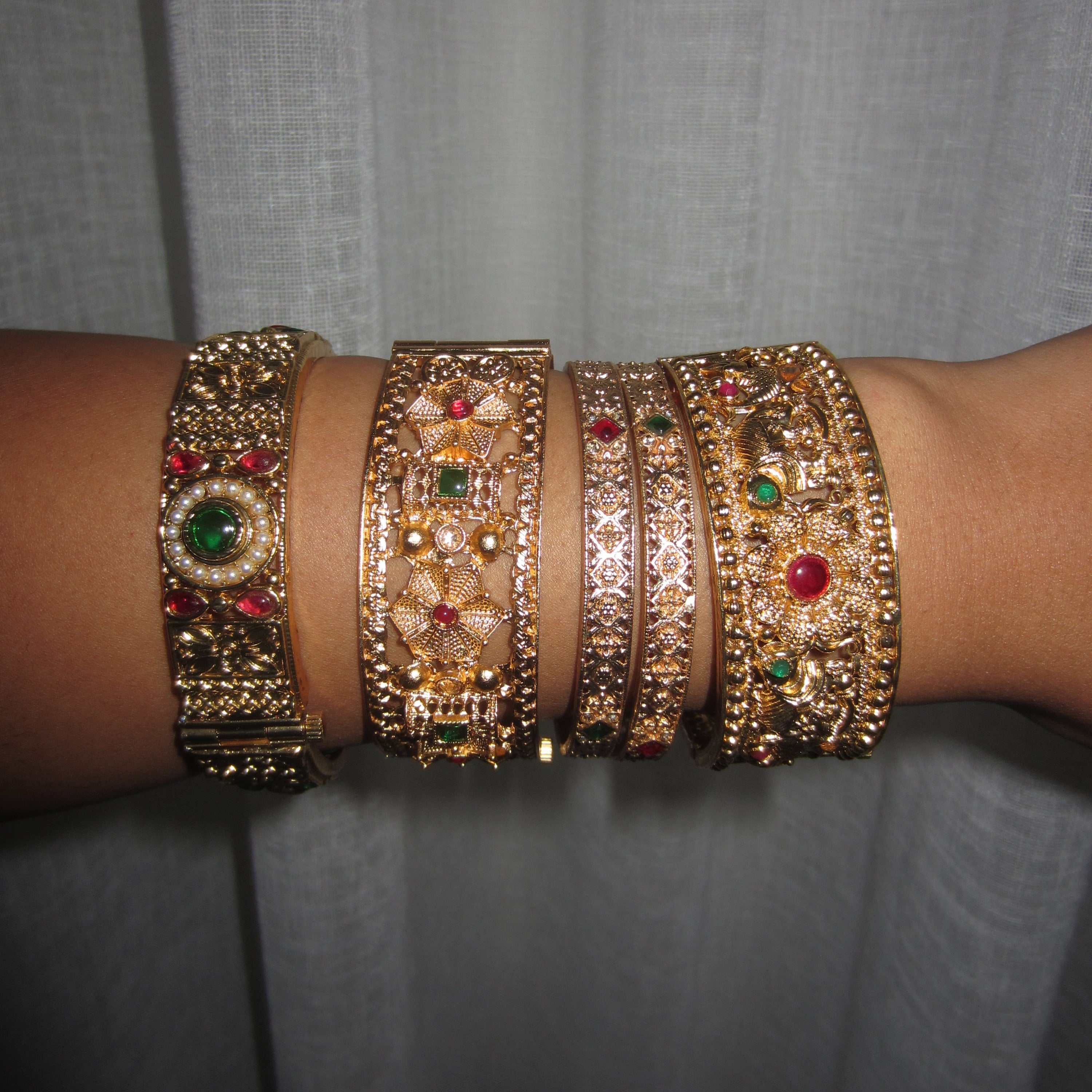 Gold Thick Flower Bangle