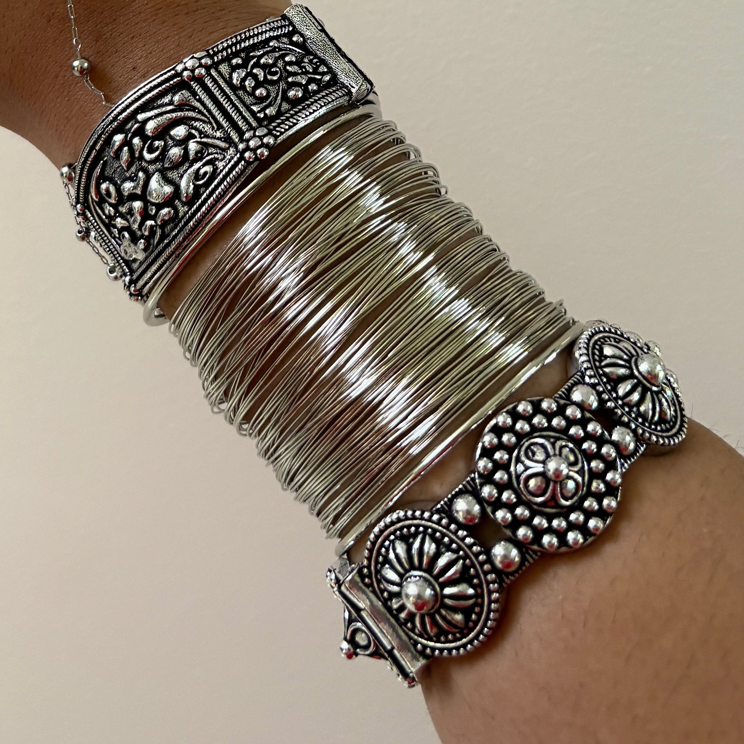 Silver Circle Floral Bangle